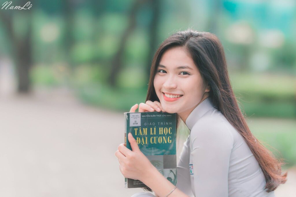 Những Hình Ảnh Con Gái Ngầu – Hiện Tượng Thu Hút Và Những Góc Nhìn Đa Chiều