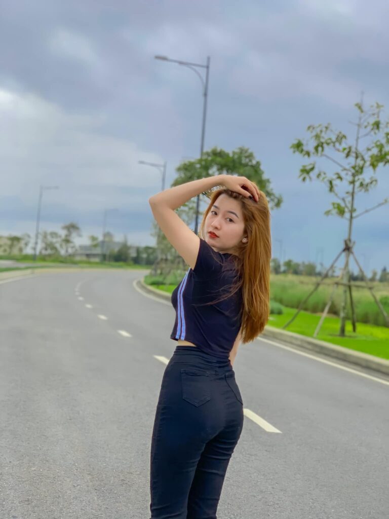 Tai Anh Gái Xinh Phong Cách Độc Đáo Và Nguồn Cảm Hứng Mãnh Liệt Trong Giới Trẻ