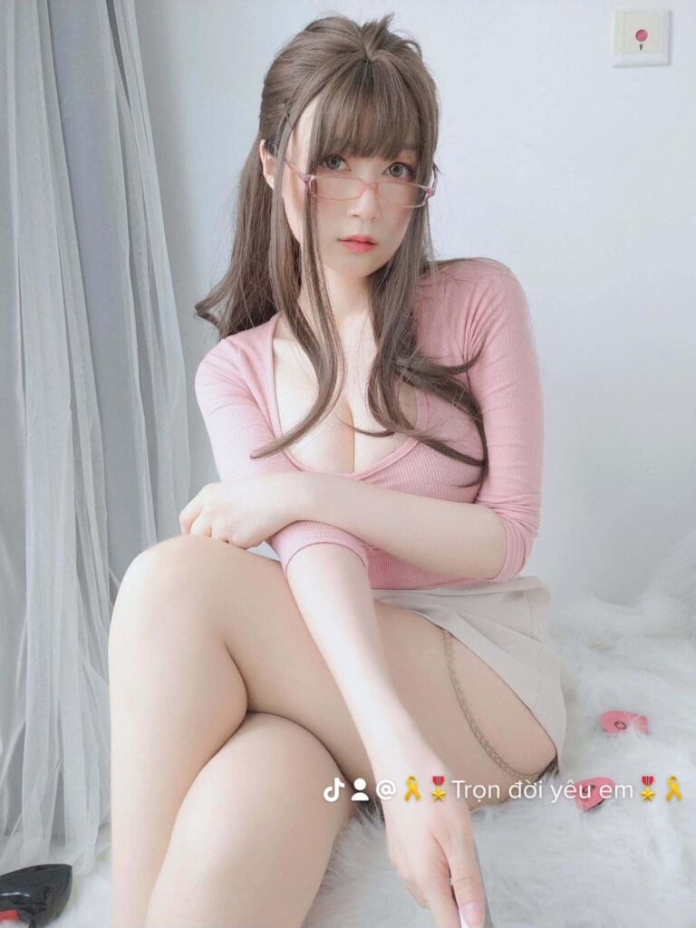 Ảnh Gái Xinh Học Xinh Và Những Thách Thức Đang Chờ Đợi Trong Thế Giới Mạng Xã Hội