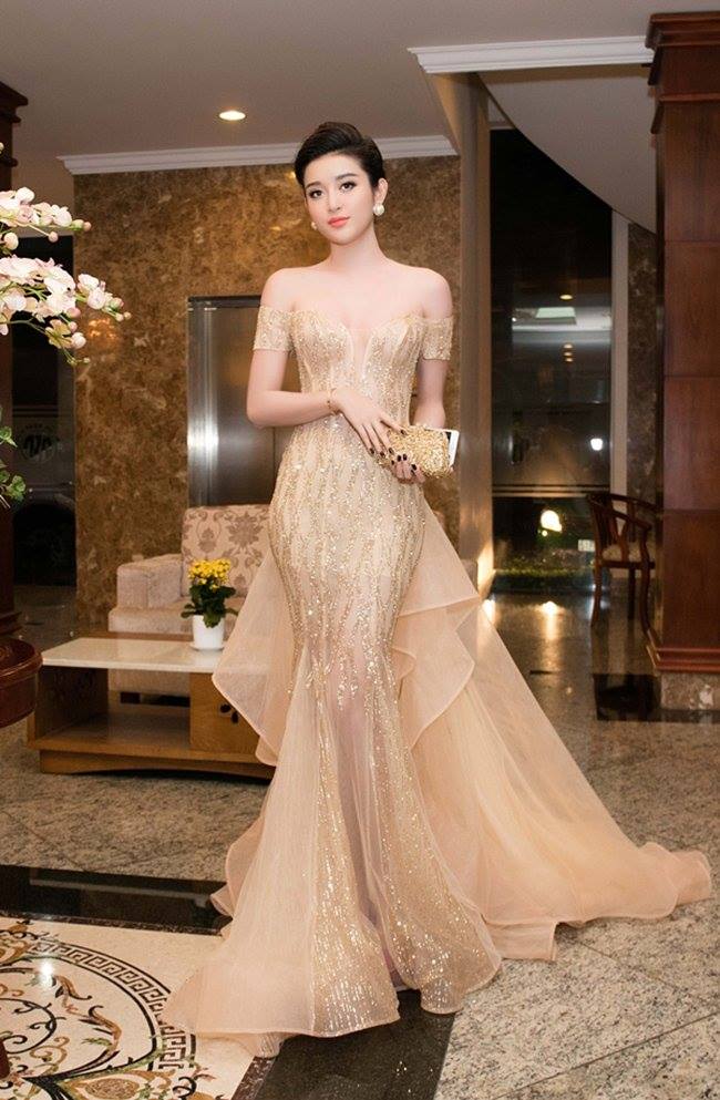 Gái Xinh Bikini Nóng Bỏng – Tinh Hoa Vẻ Đẹp Truyền Thống Thăng Hoa Trong Phong Cách Hiện Đại