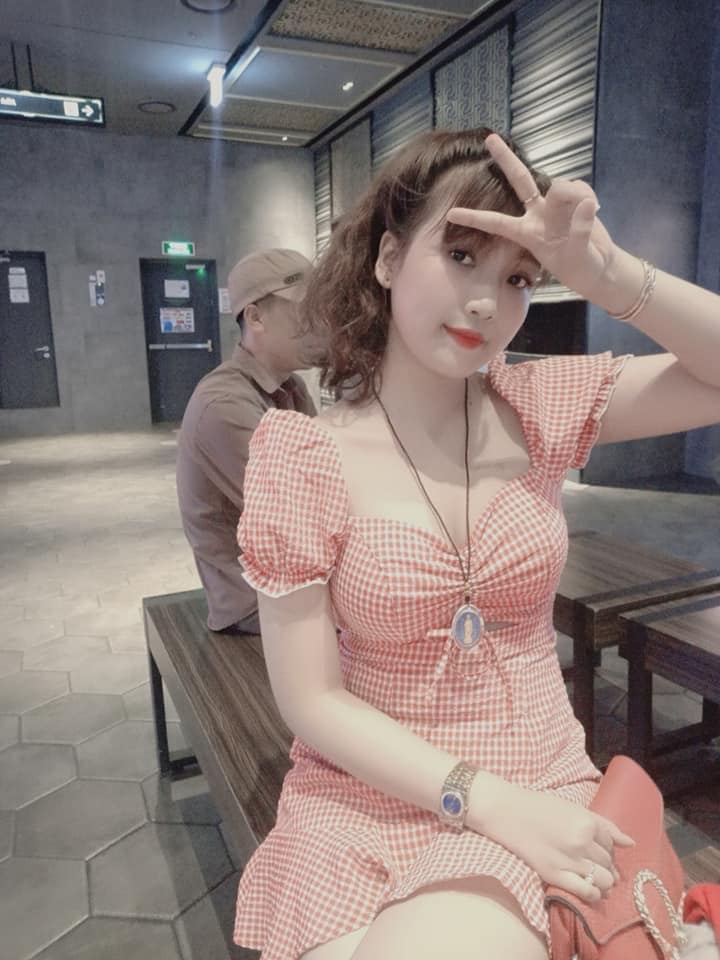 Tuyển Chọn Gái Xinh Mặc Váy Ngắn Đen Tìm Kiếm Phong Cách Và Ý Tưởng Độc Đáo Để Thể Hiện Cá Tính
