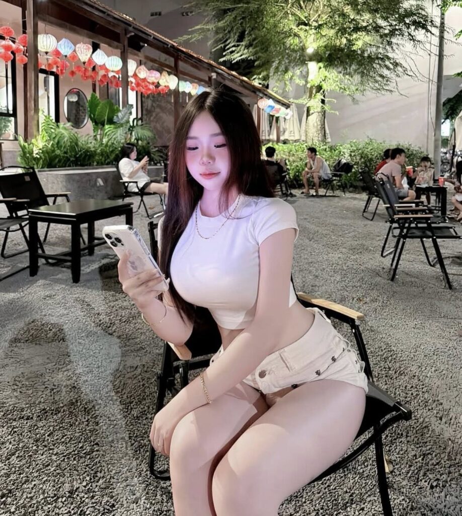 Hinh Be Gai Dep – Vũ Điệu Thời Trang Quyến Rũ Và Góc Nhìn Xã Hội
